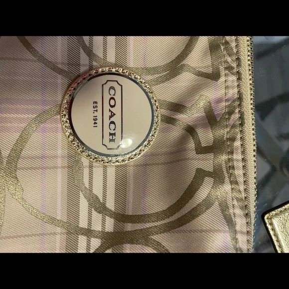 Coach purse - Picture 3 of 4